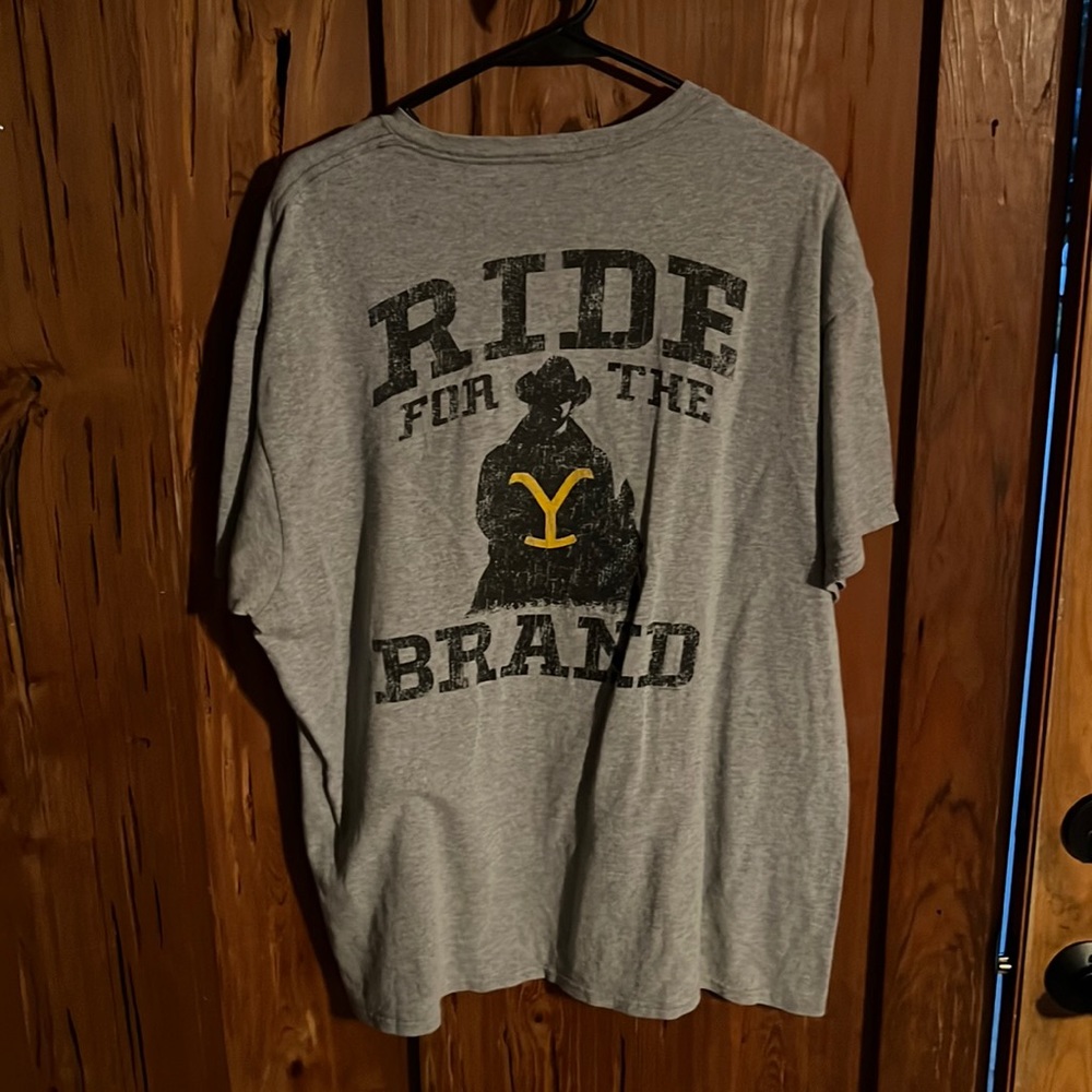 xL Yellowstone shirt